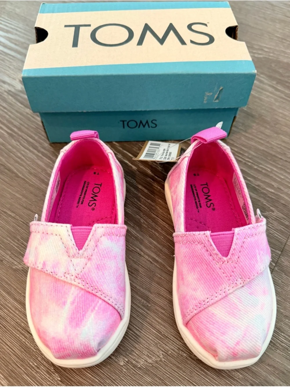 TOMS Tiny Canvas Slip-On Sneakers in Pink Tie-Dye size 5
